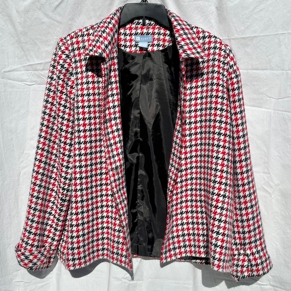 Houndstooth Classic Woven Red, Black and White Box Cut Blazer Coat - Picture 3 of 5
